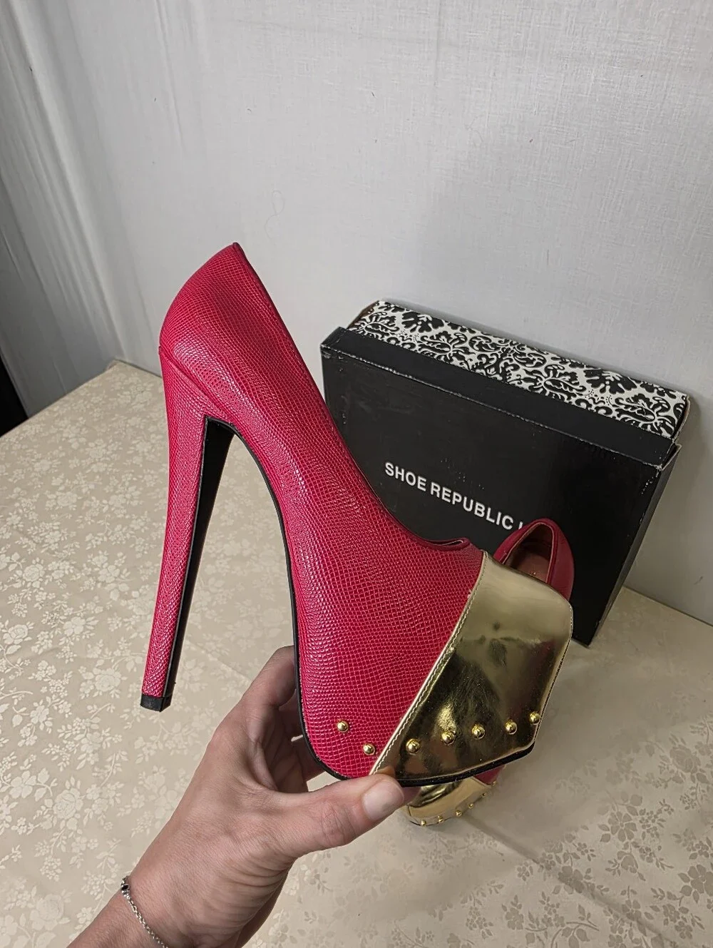 Shoe Republic LA Ethanie Red Snake Cap Toe Platform Pumps Gold Studded Heels 7.5